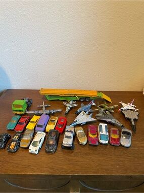 Vintage Lot of Die Cast Toys Airplanes, Cars Matchbox Rare